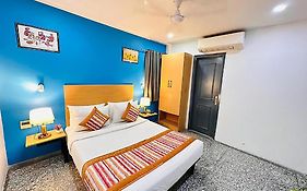 Qotel Comfort Golden Saffron Punjabi Bagh
